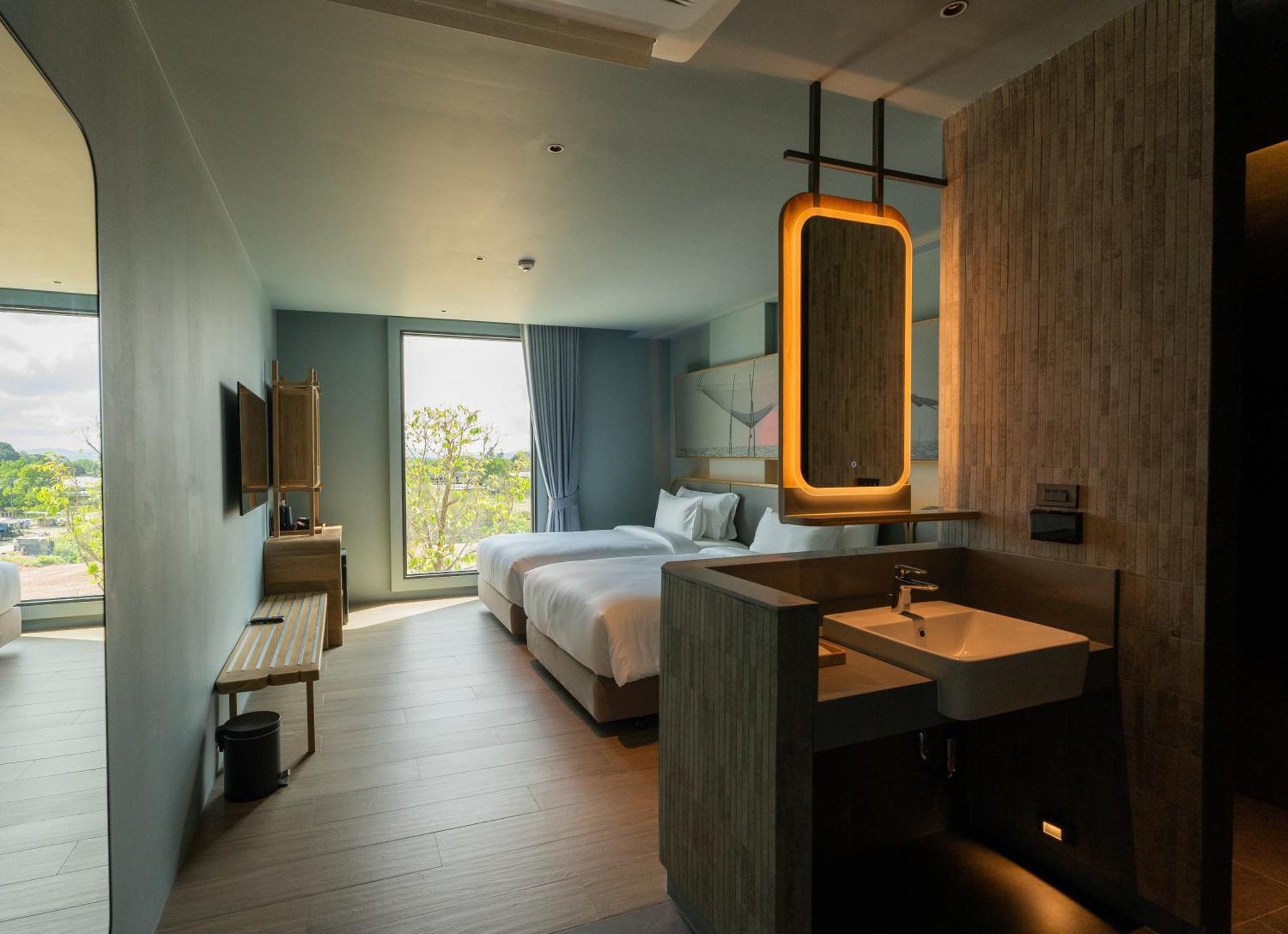 The Signature Hotel Airport Хат Яй Екстериор снимка